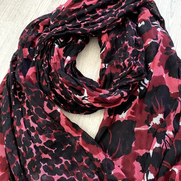Talbots red and black floral-print Viscose Scarf, shawl, wrap with Fringe - Picture 3 of 11